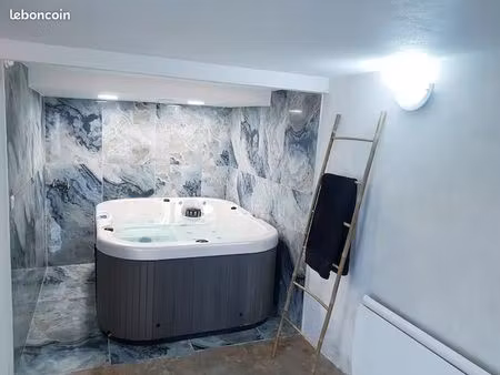 maison de charme avec jacuzzi en bourgogne