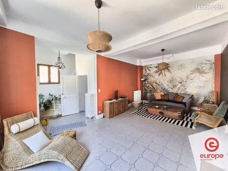 maison 8 pièces 170 m²