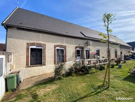 propriété 4 pièces 140 m²
