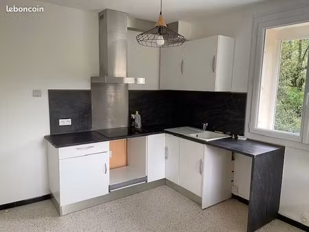bas de maison 51 m² rénové énergétiquement avec jardin