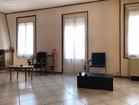 grand f5 110m2 sans charge dans maison de charme ensoleillée