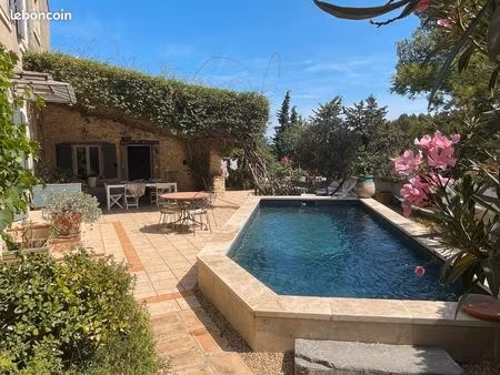 maison de maître avec jardin  piscine et logements indépendants
