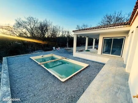 villa 5 pièces 125 m²