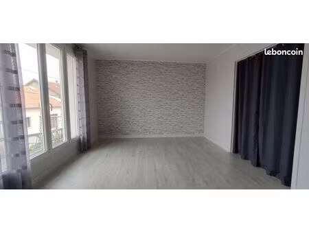 f3 avec box motorisé/cave/balcon
