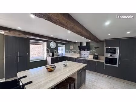 maison 10 pièces 187 m²