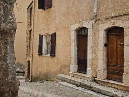 maison de village bauduen