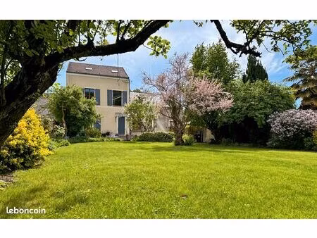 maison 6 pièces 137 m²