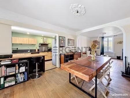 maison 6 pièces 160 m²