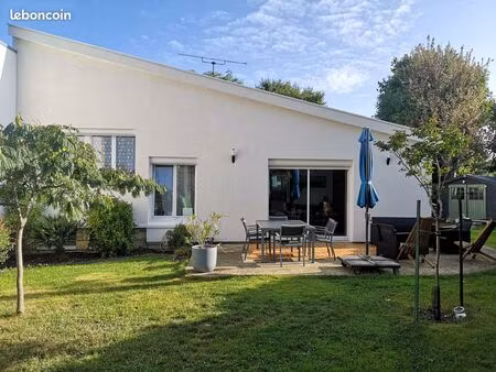 maison de plain-pied  3 chambres  garage  sans travaux
