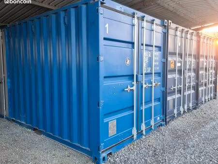 location box de stockage  garde meubles  sécurisé  container  garage  self stockage