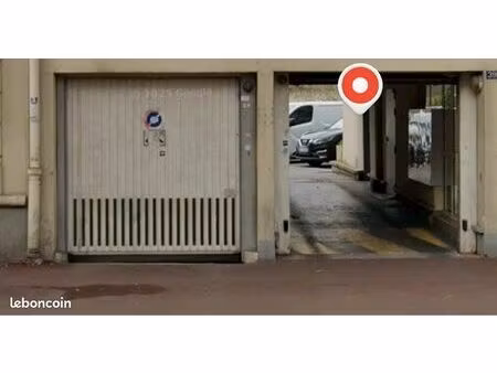 box fermé à louer – gare le bourget – sécurisé – 4 min à pied