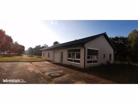 location local commercial
