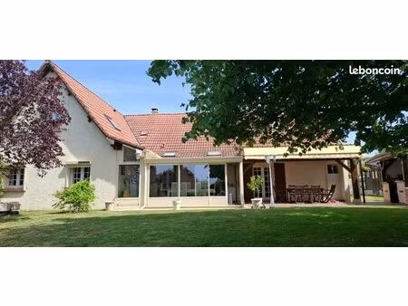 maison au pied d'auxerre