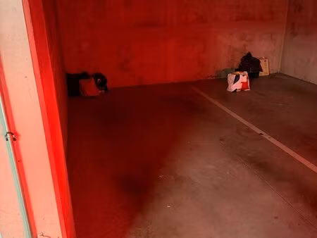 place de parking sous-terrain sécurisé