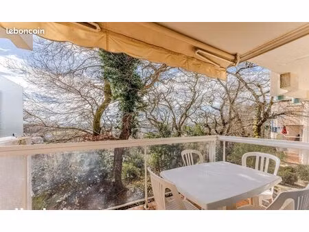 t2 rénové avec balcon  piscine et parking – arcachon aiguillon