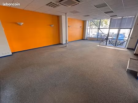 local 381 m² la roche sur yon