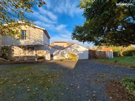 maison en pierre
