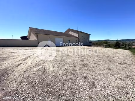 maison 6 pièces 243 m²