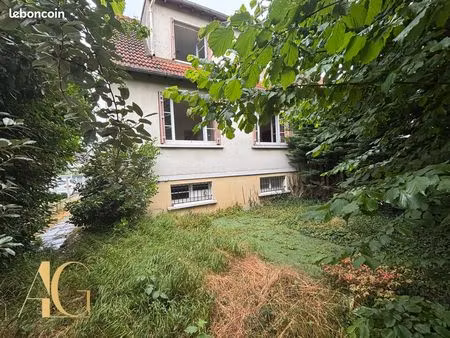 maison 7 pièces 234 m²