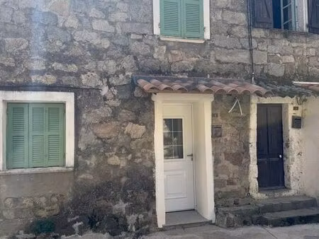 location maison de village