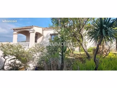 villa 5 pièces 150 m²