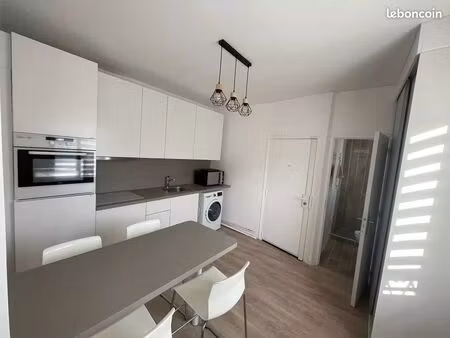 appartement f1 à 10 min à pied du métro mairie des lilas