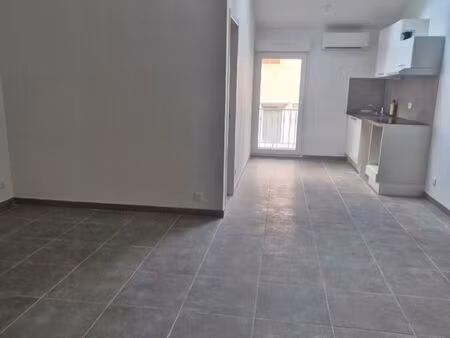 f3 refait à neuf - garage