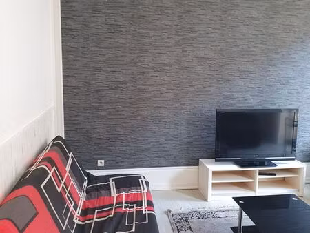 loue grand f2 meublé