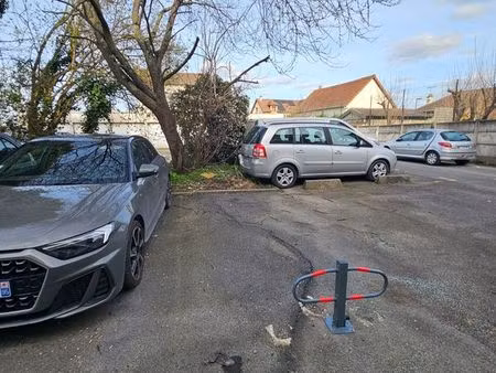 place parking sécurisée à vendre très proche de la gare rer b de drancy