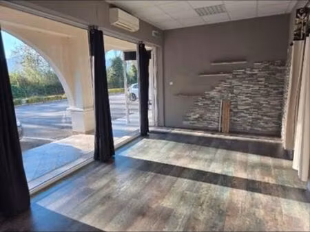 local commercial a louer