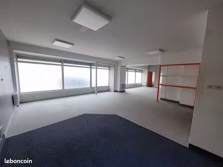 local commercial 120 m² montaigu vendee