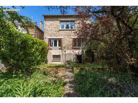 maison 5 pièces 136 m²