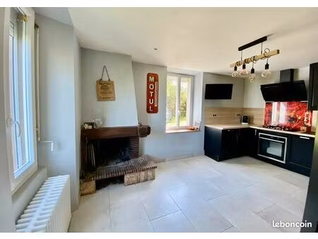 maison individuelle avec terrain de 1 ha  sans vis à vis