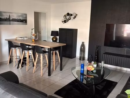 à vendre t3 entièrement rénové + balcon + parking - sans frais d'agence (non-meublé)