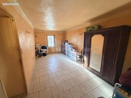 immeuble 4 pièces 75 m²