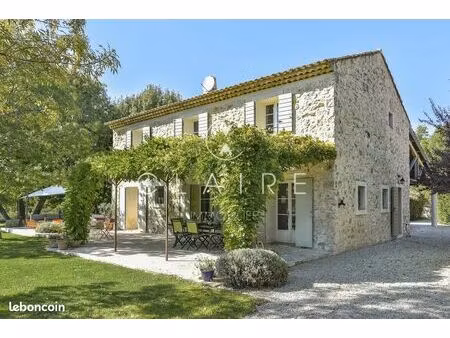 mas 7 pièces 250 m²