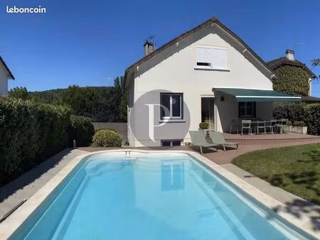 maison 6 pièces 195 m²