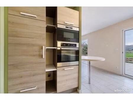 à louer – pavillon récent meublé haut de gamme – saint-florent-des-bois – disponible au 1e