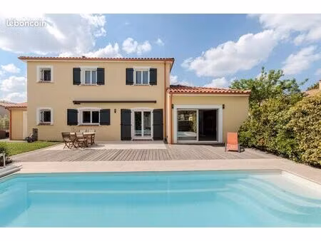 maison 6 pièces 164 m²