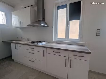maison de village 50 m² – lumineuse – climatisation – rue piétonne