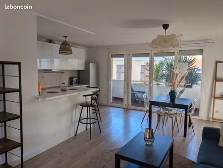 appartement 2 pièces de 52 m² avec terrasse  cave et parking – bagnolet