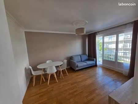 ? 2 pièces 40m² meublé – balcon  parking  cave – 150m rer c