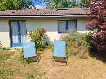 2 pièces meublées à louer