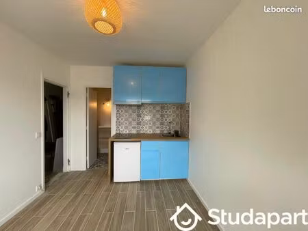 chambre 1 pièce 11 m²