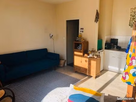 studio centre ville les herbiers / résidence sécurisée / parking privé