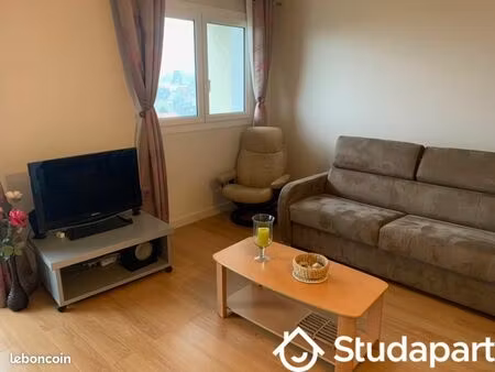 chambre 1 pièce 9 m²