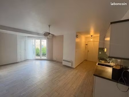 app. 40m2 palaiseau