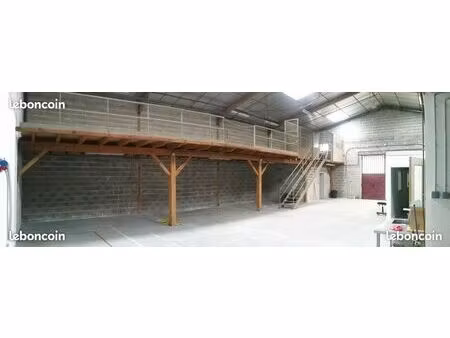 a louer entrepôt + bureaux 300m2 en za brive