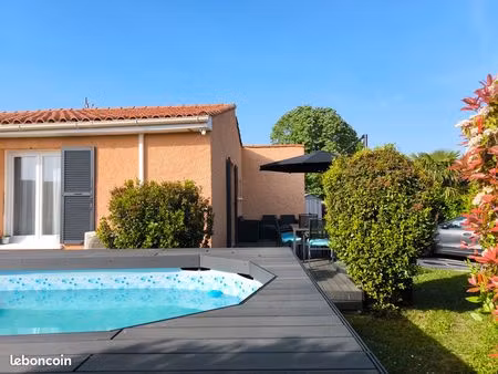 maison familiale rénovée de plain-pied avec un beau jardin à auzielle – maison équipée  sa