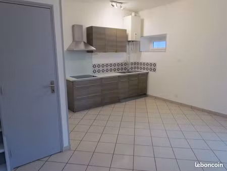 maison appartement climatisée +place de parking en hyper centre
